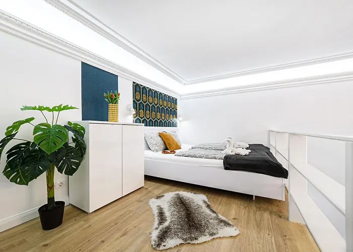 One-Bedroom King Suite