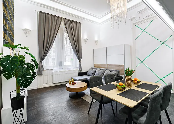One-Bedroom King Suite