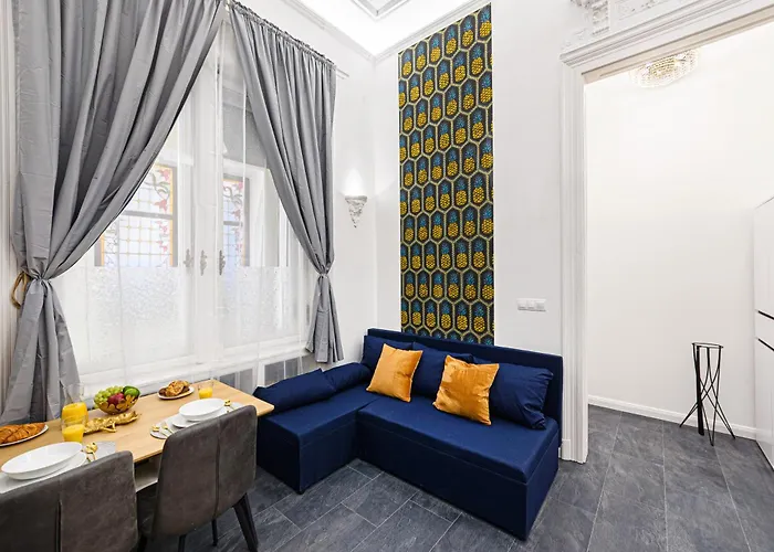 One-Bedroom King Suite