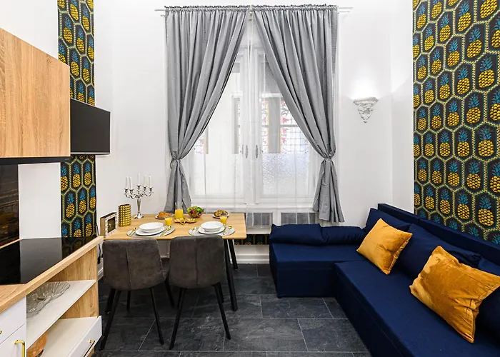 One-Bedroom King Suite
